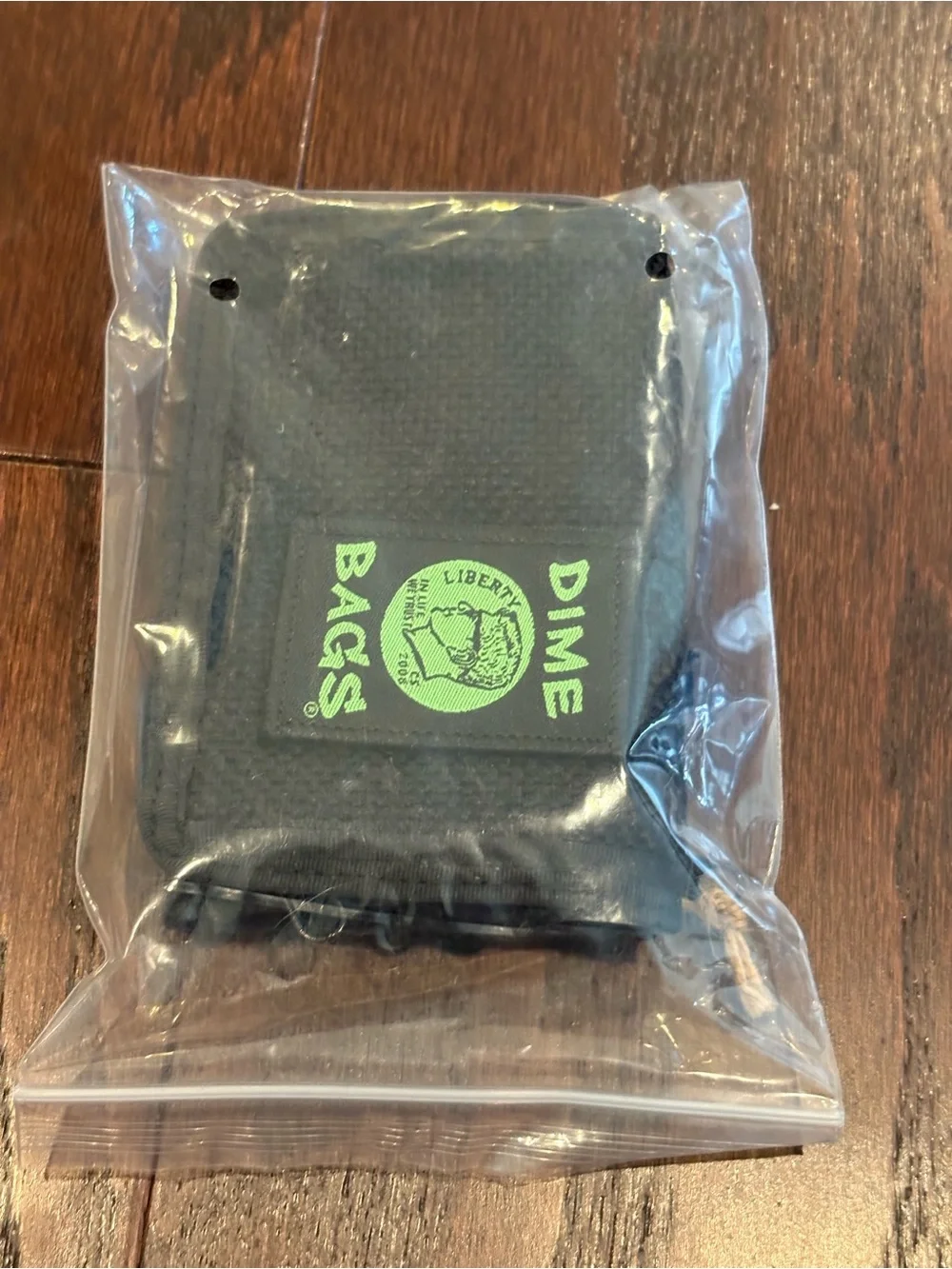 NWT Dime Bags Black Hempster Compact Tri-Fold Wallet Zipper Compartments & Patch
